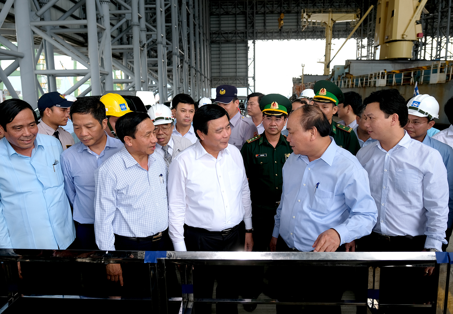 Thủ[-]tướng[-]thị[-]sát[-]hoạt[-]động,[-]làm[-]việc[-]với[-]Formosa[-]Hà[-]Tĩnh